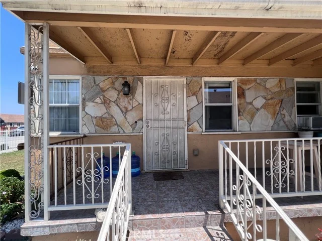 1726 W 83rd photo 1