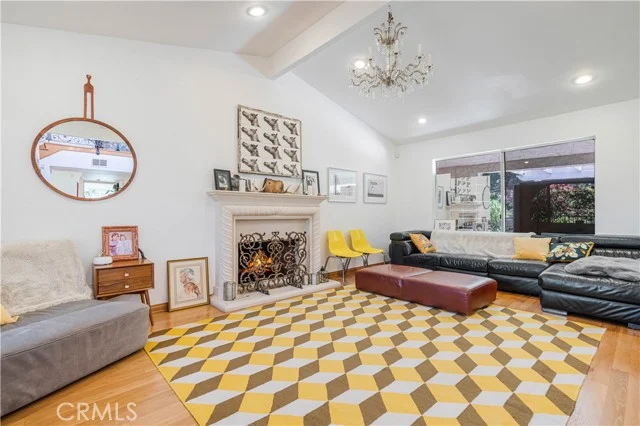 3636 Dellvale Place, Encino