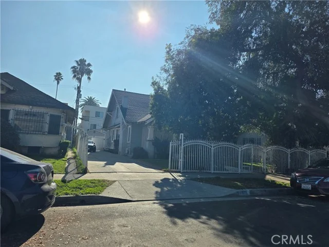 1180 W 39th Place photo 1