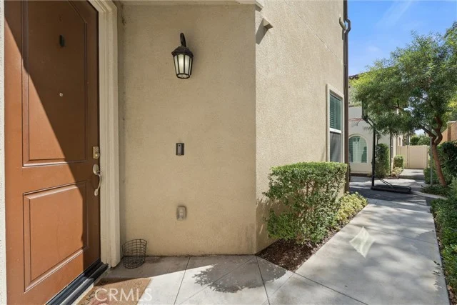 250 W Ridgewood photo 3