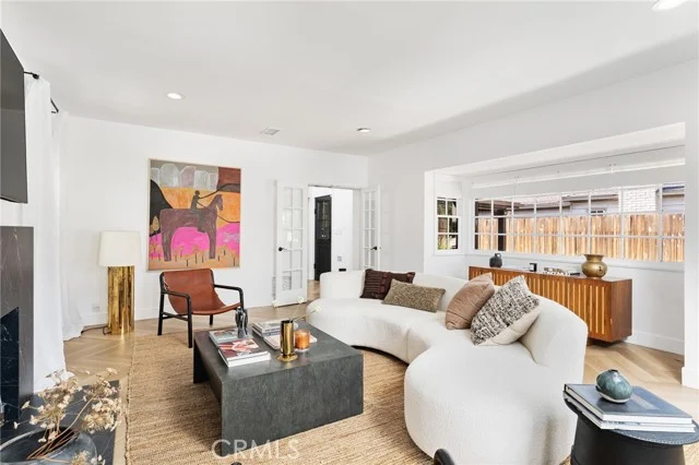 11110 Landale Street photo 2