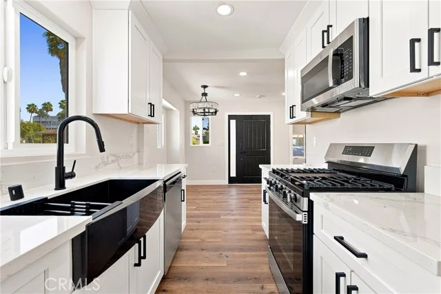 5349 Baltimore, Los Angeles