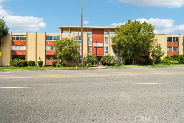6225 Coldwater Canyon Avenue #102, North Hollywood