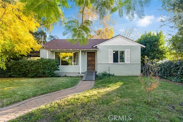 17806 Erwin St, Encino