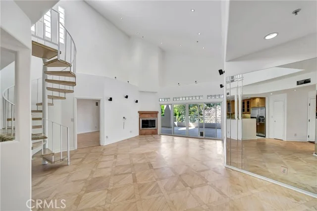 4477 Woodman Avenue #305, Sherman Oaks