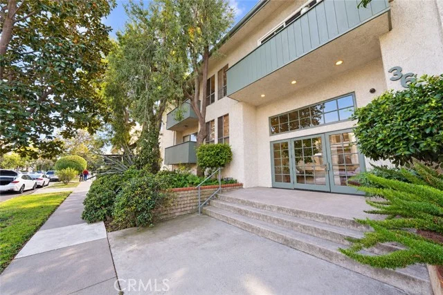 3649 Glendon Avenue photo 2