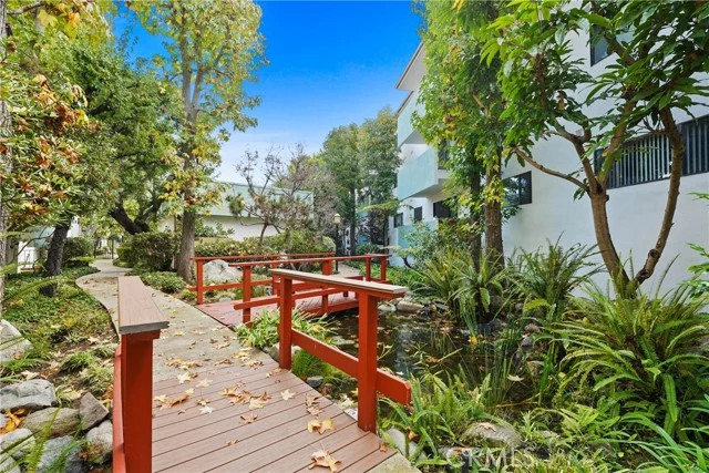 5000 S Centinela #101 photo 2