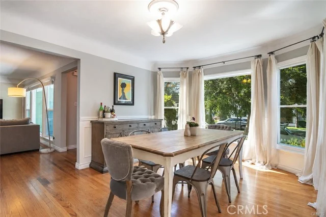 10703 Collins Street photo 5