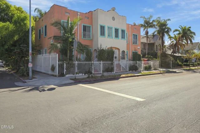 3000 Kenwood Avenue, Los Angeles