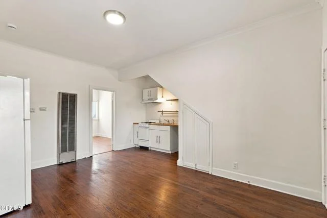3000 Kenwood Avenue photo 5