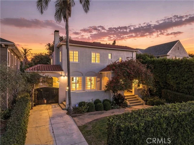 911 S Victoria Avenue, Los Angeles