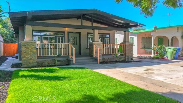 1650 W 38th Place photo 1
