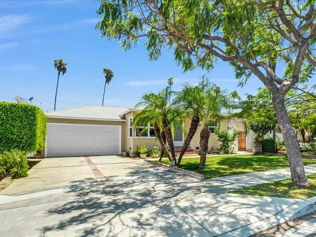 5072 Gardenia photo 1