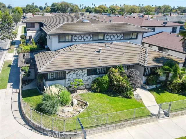 3760 S Bronson, Los Angeles
