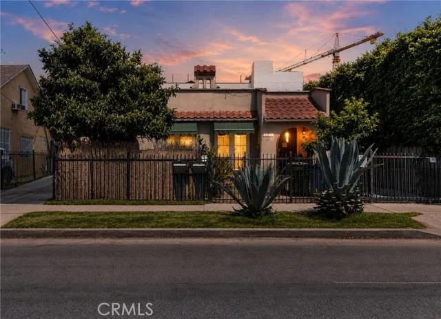 1154 N Wilton, Los Angeles