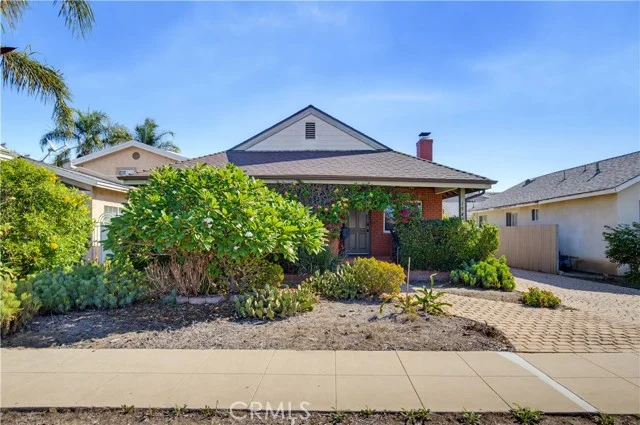 15418 S Catalina Avenue photo 2