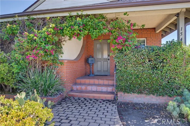 15418 S Catalina Avenue photo 3