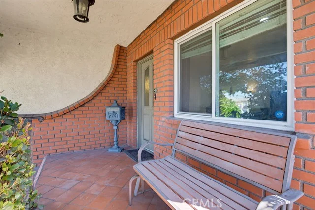 15418 S Catalina Avenue photo 4