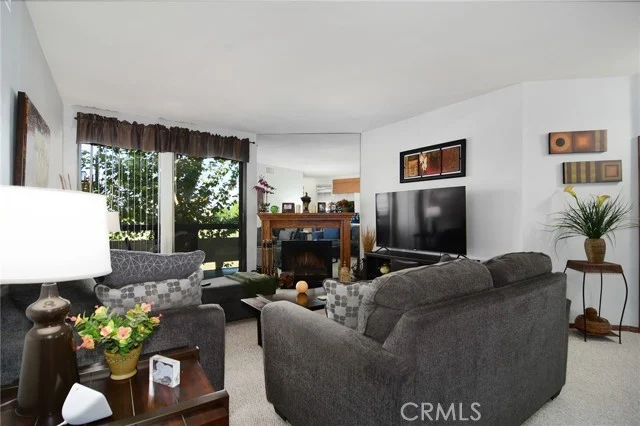 5534 Encino Avenue #202 photo 3