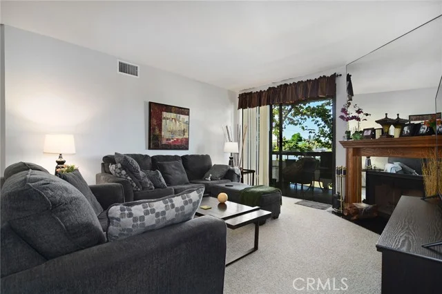 5534 Encino Avenue #202 photo 5