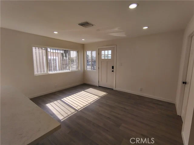 231 E Century, Los Angeles