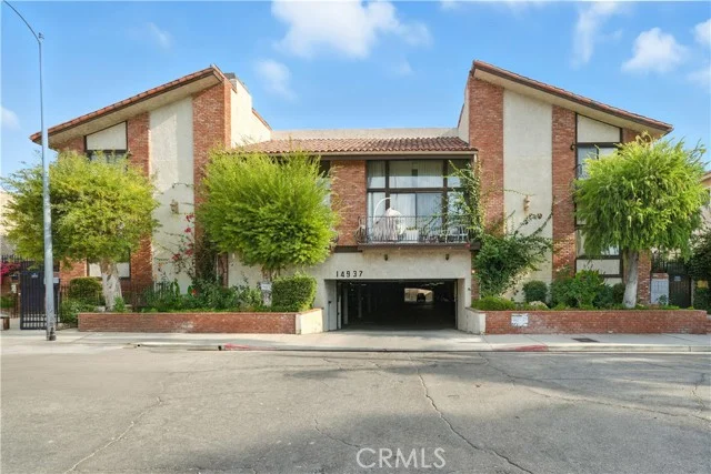 14937 Sherman Way #7, Van Nuys