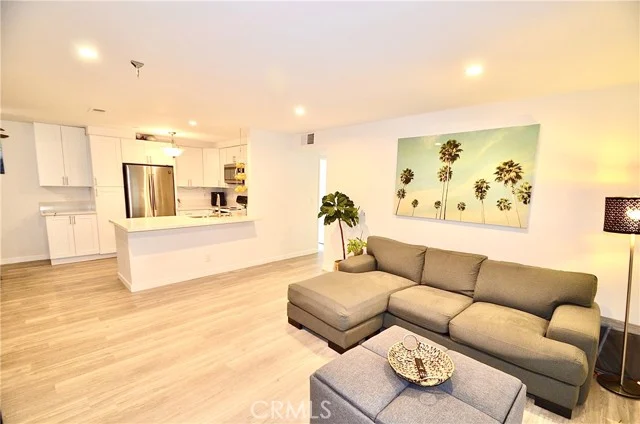 8712 Chessington Drive #255D, Inglewood