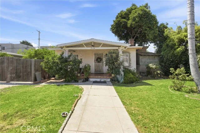 2338 Ridgeview photo 1