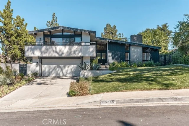 3960 Ellenita, Tarzana