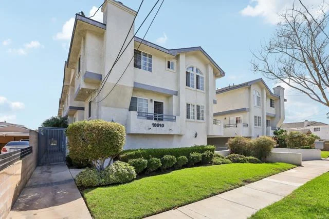 16910 S Dalton Avenue #8, Gardena