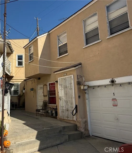 2116 S Palm Grove Avenue photo 5