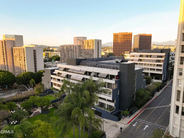 880 W 1st Street #302, Los Angeles