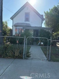 2231 Eastlake photo 1