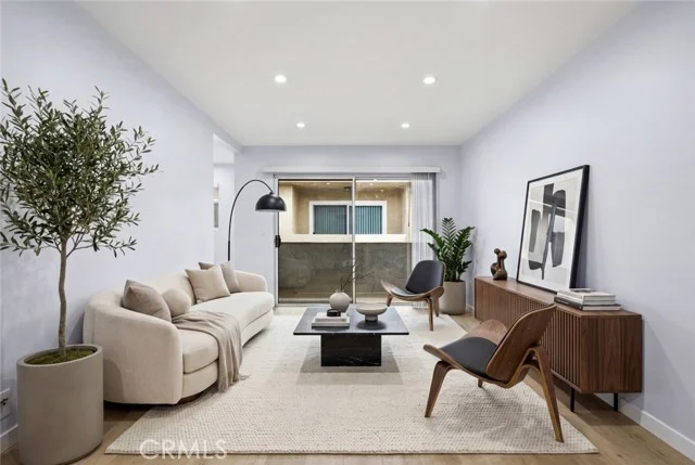 6245 Woodman Avenue #209, Valley Glen