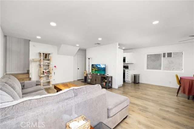 10757 Hortense #307, North Hollywood