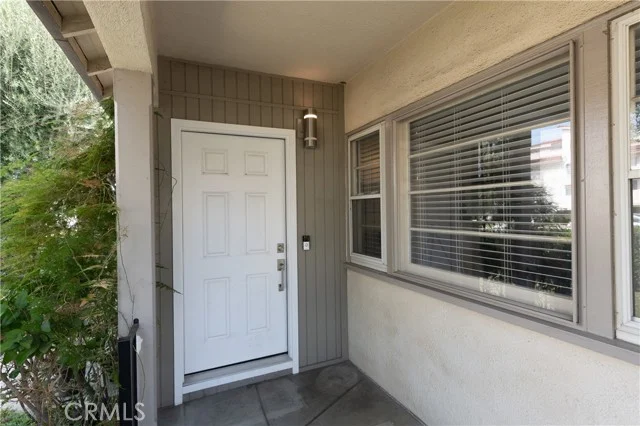 14734 Magnolia Boulevard photo 4