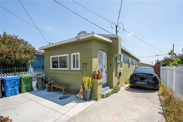 3432 Arlington photo 1