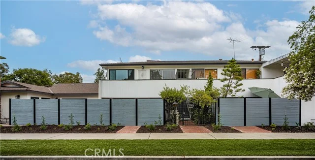 12408 Archwood photo 1