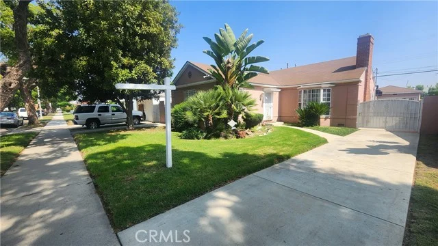 3736 Edgehill photo 1