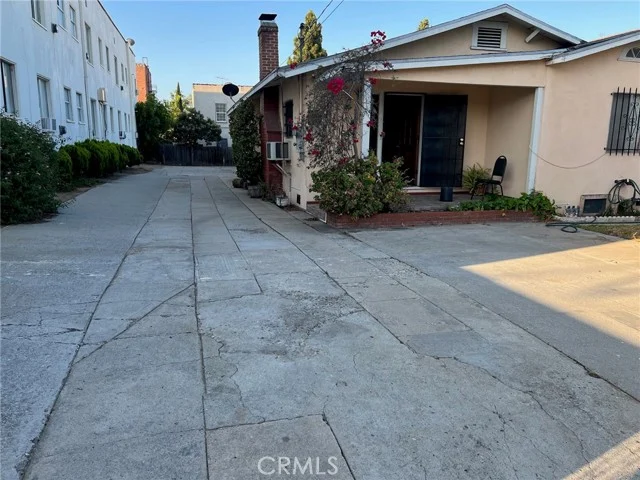 4922 W Fountain Avenue photo 2
