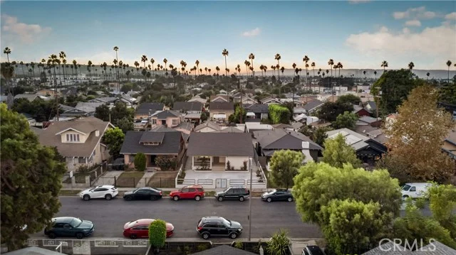 3439 6th, Los Angeles