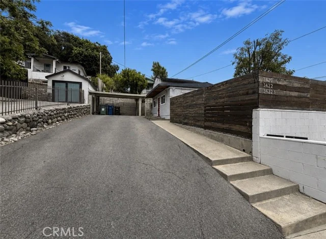 3422 Holyoke photo 1