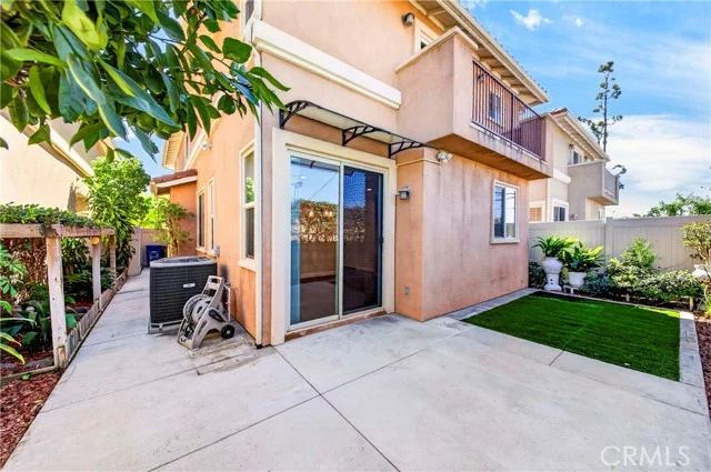 1669 Orchid Way photo 3