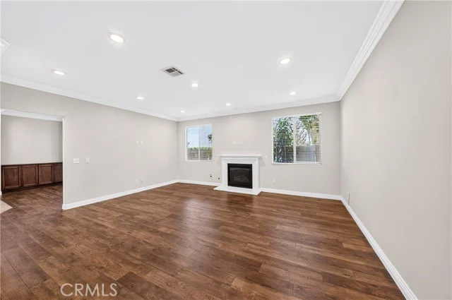 1669 Orchid Way photo 4