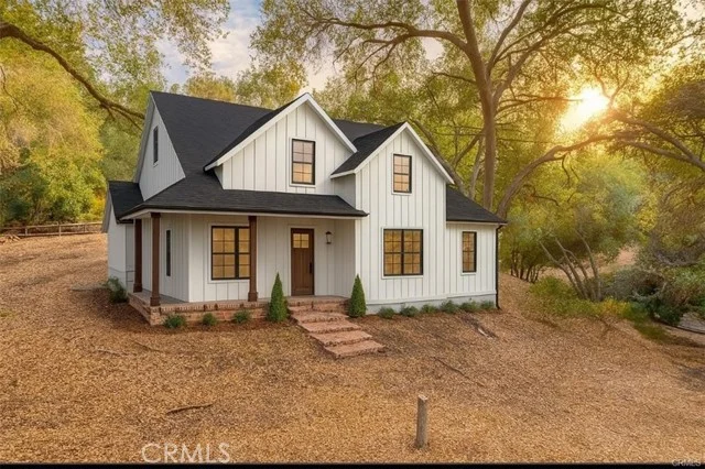 Elzevir Rd & Morro Dr Road, Woodland Hills