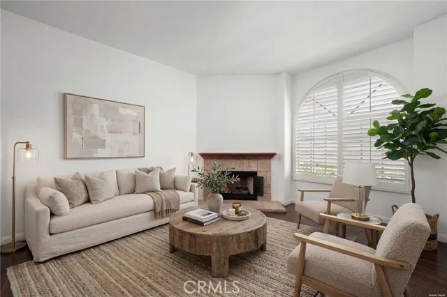 15809 Venus Place photo 5