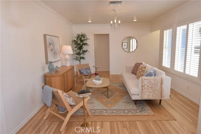 16839 Weddington Street photo 4