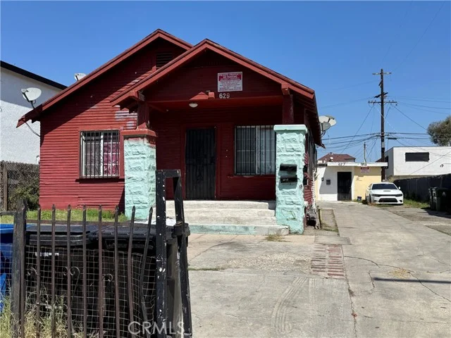 627 W 75th photo 1
