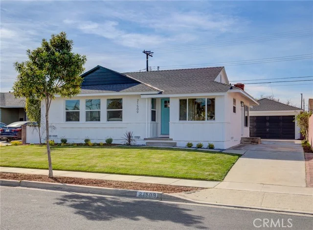 21509 Ladeene Avenue photo 1