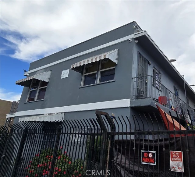 9508 S. Western Ave., Los Angeles